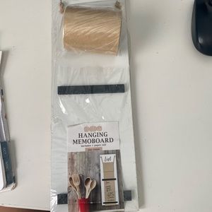 Hanging memo board